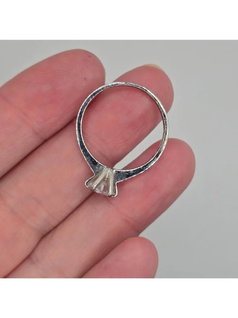Vintage SETA Ring Silver tone Solitaire Engagement Round-Cut Stone Size 8.75